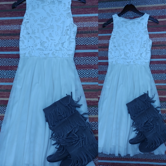 Alexa Admor Dress - Picture 4 of 8